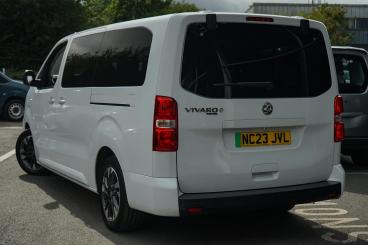 SPOTICAR Vauxhall Vivaro Life Vivaro-e Life 50kwh Ultimate Auto Lwb 5dr (8 Seat, 11kw Charger) Used Car - Mpv Electric White - Leamington - 1200631439_2