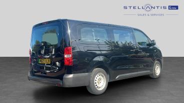 SPOTICAR Vauxhall Vivaro Life Vivaro-e Life 50kwh Combi Auto Lwb 5dr (9 Seat, 7.4kw Charger) Used Car - Commercial Vehicle Electric Black - Leicester - 1200641883_3