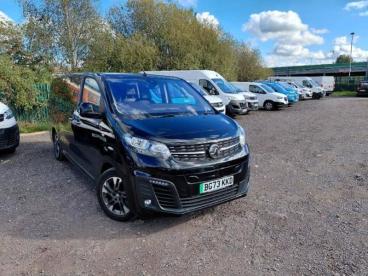 SPOTICAR Vauxhall Vivaro Life Vivaro-e Life 50kwh Ultimate Auto Lwb 5dr (8 Seat, 11kw Charger) Used Car - Mpv Electric Black - Leamington - 1200646031_1