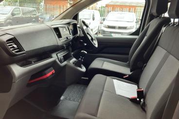 SPOTICAR Vauxhall Vivaro Life 1.5 Turbo D Edition L Lwb Euro 6 (s/s) 5dr (9 Seat Used Car - Mpv Diesel Grey - Dartford - 1200531754_3