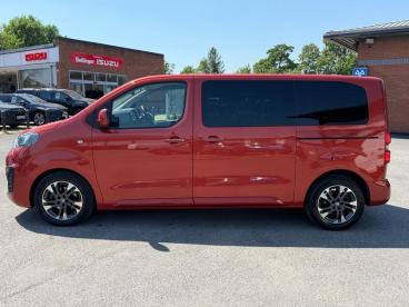 SPOTICAR Vauxhall Vivaro Life 2.0 Turbo D Elite M Auto Swb Euro 6 (s/s) 5dr (8 S Used Car - Mpv Diesel Red - Wantage - 1200605946_5