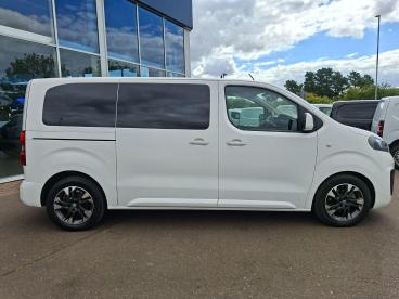 SPOTICAR Vauxhall Vivaro Life 2.0 Turbo D Elite M Auto Swb Euro 6 (s/s) 5dr (8 S Used Car - Commercial Vehicle Diesel White - Boston - 1200622080_2