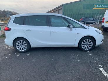 SPOTICAR Vauxhall Zafira Tourer 1.6 Cdti Ecoflex Tech Line Euro 6 (s/s) 5dr Used Car - Mpv Diesel White - Tiverton - 1200553229_2