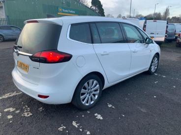SPOTICAR Vauxhall Zafira Tourer 1.6 Cdti Ecoflex Tech Line Euro 6 (s/s) 5dr Used Car - Mpv Diesel White - Tiverton - 1200553229_3