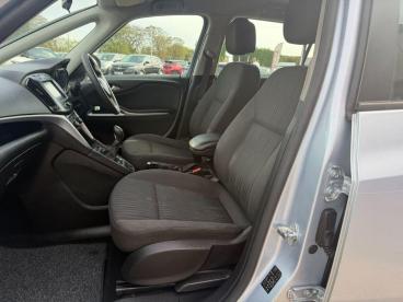 SPOTICAR Vauxhall Zafira Tourer 1.4i Turbo Design Euro 6 5dr Used Car - Mpv Petrol Silver - Billinghay - 1200640420_3