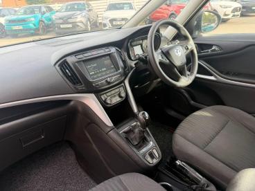 SPOTICAR Vauxhall Zafira Tourer 1.4i Turbo Design Euro 6 5dr Used Car - Mpv Petrol Silver - Billinghay - 1200640420_4