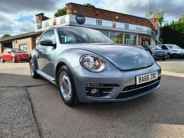 SPOTICAR Volkswagen New Beetle Beetle 1.2 Tsi Bluemotion Tech Design Dsg Euro 6 (s/s) 3d Used Car - Saloon Petrol Blue - Warwick - 1200537552_1