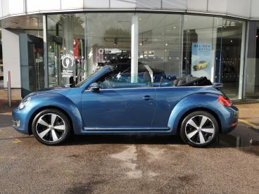 SPOTICAR Volkswagen New Beetle Beetle 1.2 Tsi Bluemotion Tech Design Cabriolet Dsg Euro Used Car - Saloon Petrol Blue - Hemel Hempstead - 1200629968_4