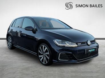 SPOTICAR Volkswagen Golf 1.4 Tsi 8.7kwh Gte Advance Dsg Euro 6 (s/s) 5dr Used Car - Saloon Plug-in Hybrid Blue - Northallerton - 1200564660_1