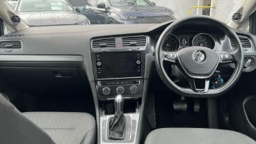 SPOTICAR Volkswagen Golf 1.4 Tsi Bluemotion Tech Se Nav Dsg Euro 6 (s/s) 5d Used Car - Saloon Petrol Black - Romford - 1200576918_4