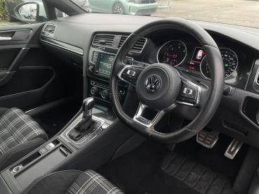 SPOTICAR Volkswagen Golf 2.0 Tdi Bluemotion Tech Gtd Dsg Euro 6 (s/s) 5dr Used Car - Saloon Diesel White - Selby - 1200589101_2