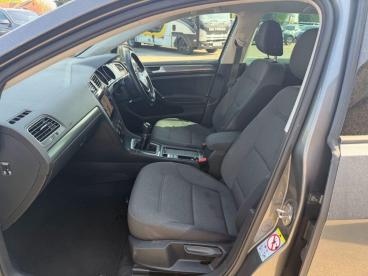 SPOTICAR Volkswagen Golf 1.0 Tsi Match Edition Euro 6 (s/s) 5dr Used Car - Saloon Petrol Grey - Billinghay - 1200594752_5