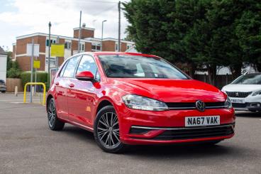 SPOTICAR Volkswagen Golf 1.4 Tsi Se Nav Euro 6 (s/s) 5dr Used Car - Saloon Petrol Red - Hinckley - 1200622973_1