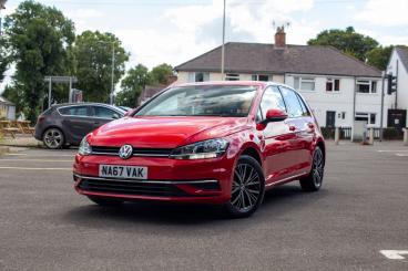 SPOTICAR Volkswagen Golf 1.4 Tsi Se Nav Euro 6 (s/s) 5dr Used Car - Saloon Petrol Red - Hinckley - 1200622973_4