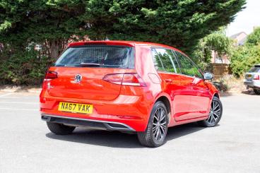 SPOTICAR Volkswagen Golf 1.4 Tsi Se Nav Euro 6 (s/s) 5dr Used Car - Saloon Petrol Red - Hinckley - 1200622973_5