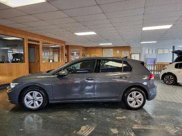 SPOTICAR Volkswagen Golf 1.5 Tsi Life Euro 6 (s/s) 5dr Used Car - Saloon Petrol Grey - Blairgowrie - 1200631684_5