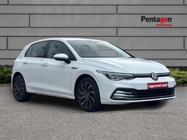 SPOTICAR Volkswagen Golf 1.5 Tsi Style Euro 6 (s/s) 5dr Used Car - Saloon Petrol White - Lincoln - 1200632356_1