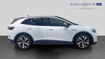 SPOTICAR Volkswagen Id 4 Id.4 Pro Performance 77kwh 1st Edition Auto 5dr Used Car - Suv Electric White - Romford - 1200607045_2