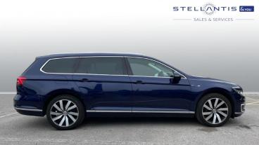 SPOTICAR Volkswagen Passat 1.4 Tsi Gte Advance Dsg Euro 6 (s/s) 5dr Used Car - Estate Plug-in Hybrid Blue - Preston - 1200550721_2
