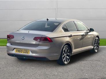 SPOTICAR Volkswagen Passat 2.0 Tdi Evo Sel Dsg Euro 6 (s/s) 4dr Used Car - Saloon Diesel Gold - Worksop - 1200557437_5