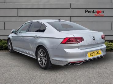 SPOTICAR Volkswagen Passat 1.5 Tsi Evo R-line Euro 6 (s/s) 4dr Used Car - Saloon Petrol Silver - Barnsley - 1200633602_2
