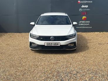 SPOTICAR Volkswagen Passat 2.0 Tdi Evo R-line Dsg Euro 6 (s/s) 5dr Used Car - Estate Diesel White - Kings Lynn - 1200639112_2