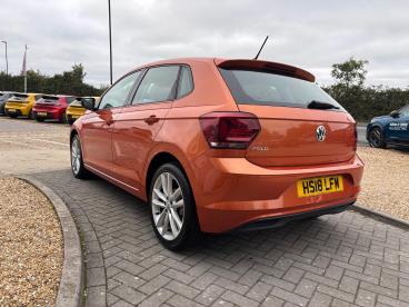SPOTICAR Volkswagen Polo 1.0 Tsi Sel Euro 6 (s/s) 5dr Used Car - City Car Petrol Orange - Ryde - 1200543046_4