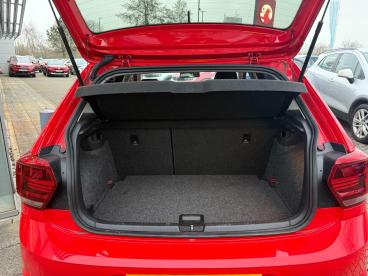 SPOTICAR Volkswagen Polo 1.0 Tsi Beats Euro 6 (s/s) 5dr Used Car - City Car Petrol Red - Trowbridge - 1200565358_4