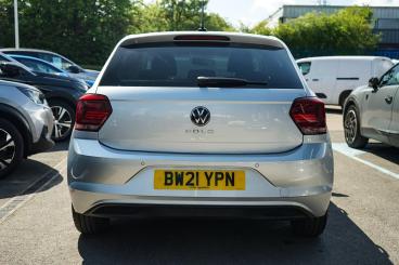 SPOTICAR Volkswagen Polo 1.0 Tsi Match Euro 6 (s/s) 5dr Used Car - City Car Petrol Silver - Leamington - 1200601254_4