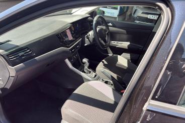 SPOTICAR Volkswagen Polo 1.0 Tsi Life Dsg Euro 6 (s/s) 5dr Used Car - City Car Petrol Black - Bexleyheath - 1200620464_3