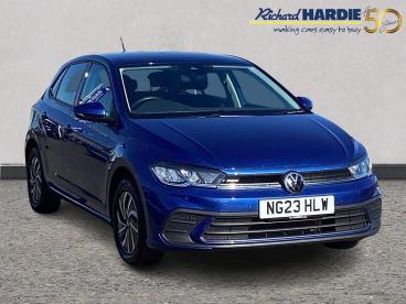 SPOTICAR Volkswagen Polo 1.0 Tsi Life Euro 6 (s/s) 5dr Used Car - City Car Petrol Blue - Wallsend - 1200620781_1