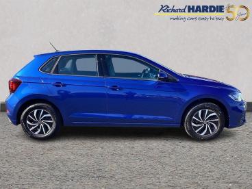 SPOTICAR Volkswagen Polo 1.0 Tsi Life Euro 6 (s/s) 5dr Used Car - City Car Petrol Blue - Wallsend - 1200620781_5