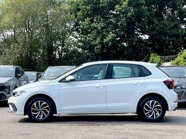 SPOTICAR Volkswagen Polo 1.0 Tsi Life Euro 6 (s/s) 5dr Used Car - City Car Petrol White - Pontypridd - 1200627340_4