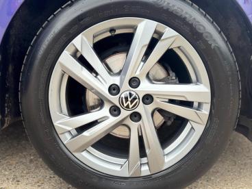 SPOTICAR Volkswagen Polo 1.0 Tsi R-line Euro 6 (s/s) 5dr Used Car - City Car Petrol Purple - Bury St. Edmunds - 1200637144_4
