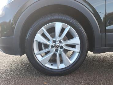 SPOTICAR Volkswagen T-cross 1.0 Tsi Se Euro 6 (s/s) 5dr Used Car - Suv Petrol Black - Telford - 1200578601_5