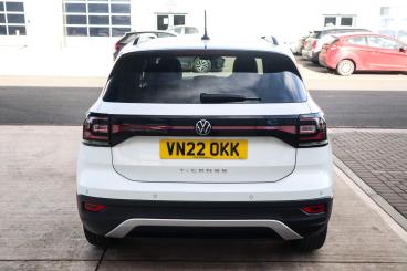 SPOTICAR Volkswagen T-cross 1.0 Tsi Black Edition Euro 6 (s/s) 5dr Used Car - Suv Petrol White - Bromsgrove - 1200584429_4