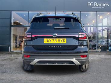 SPOTICAR Volkswagen T-cross 1.0 Tsi Black Edition Euro 6 (s/s) 5dr Used Car - Suv Petrol Black - Guildford - 1200605137_5