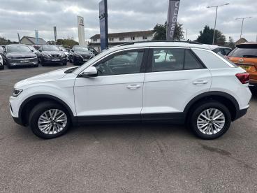 SPOTICAR Volkswagen T-roc 1.0 Tsi Life Euro 6 (s/s) 5dr Used Car - Suv Petrol White - Bridgend - 1200534063_4
