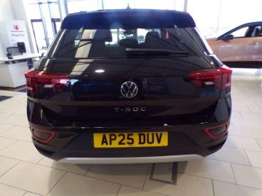 SPOTICAR Volkswagen T-roc 1.5 Tsi Match Dsg Euro 6 (s/s) 5dr Used Car - Suv Petrol Black - Ashington - 1200559712_5