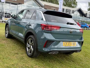 SPOTICAR Volkswagen T-roc 1.5 Tsi R-line Euro 6 (s/s) 5dr Used Car - Suv Petrol Blue - Darlington - 1200602929_3
