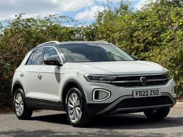 SPOTICAR Volkswagen T-roc 1.5 Tsi Style Euro 6 (s/s) 5dr Used Car - Suv Petrol White - Balsall Common - 1200620483_1