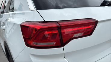 SPOTICAR Volkswagen T-roc 1.0 Tsi Design Euro 6 (s/s) 5dr Used Car - Suv Petrol White - Salford - 1200628766_5