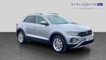 SPOTICAR Volkswagen T-roc 1.5 Tsi Match Dsg Euro 6 (s/s) 5dr Used Car - Suv Petrol Silver - Hatfield - 1200633716_1