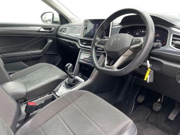 SPOTICAR Volkswagen T-roc 1.5 Tsi Style Euro 6 (s/s) 5dr Used Car - Suv Petrol White - Sheffield - 1200642708_5