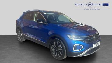 SPOTICAR Volkswagen T-roc 1.5 Tsi Style Dsg Euro 6 (s/s) 5dr Used Car - Suv Petrol Blue - Nottingham - 1200642815_1