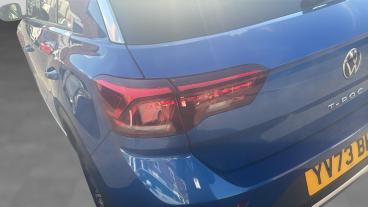 SPOTICAR Volkswagen T-roc 1.5 Tsi Style Dsg Euro 6 (s/s) 5dr Used Car - Suv Petrol Blue - Nottingham - 1200642815_5