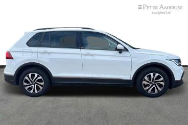 SPOTICAR Volkswagen Tiguan 1.5 Tsi Active Dsg Euro 6 (s/s) 5dr Used Car - Suv Petrol White - Castleford - 1200537607_2