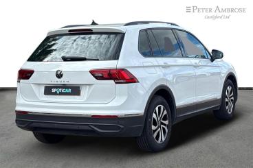 SPOTICAR Volkswagen Tiguan 1.5 Tsi Active Dsg Euro 6 (s/s) 5dr Used Car - Suv Petrol White - Castleford - 1200537607_3