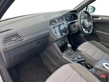 SPOTICAR Volkswagen Tiguan 2.0 Tdi R-line Tech Dsg 4motion Euro 6 (s/s) 5dr Used Car - Suv Diesel White - Ashington - 1200554587_3