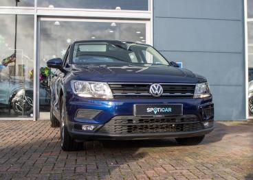 SPOTICAR Volkswagen Tiguan 1.5 Tsi Evo Match Euro 6 (s/s) 5dr Used Car - Suv Petrol Blue - Aldershot - 1200566646_5